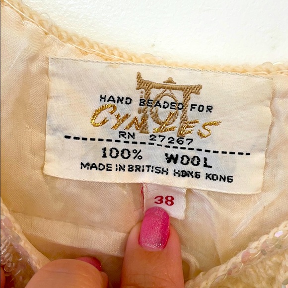 Vintage 1950s Hand Beaded Wool Top by Cyn Les - Picture 4 of 8